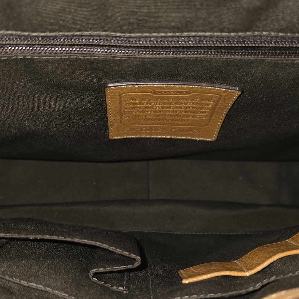 EUC: Coach (Sm Cc's) Men's Y2K Messenger Bag - Picture 6 of 16
